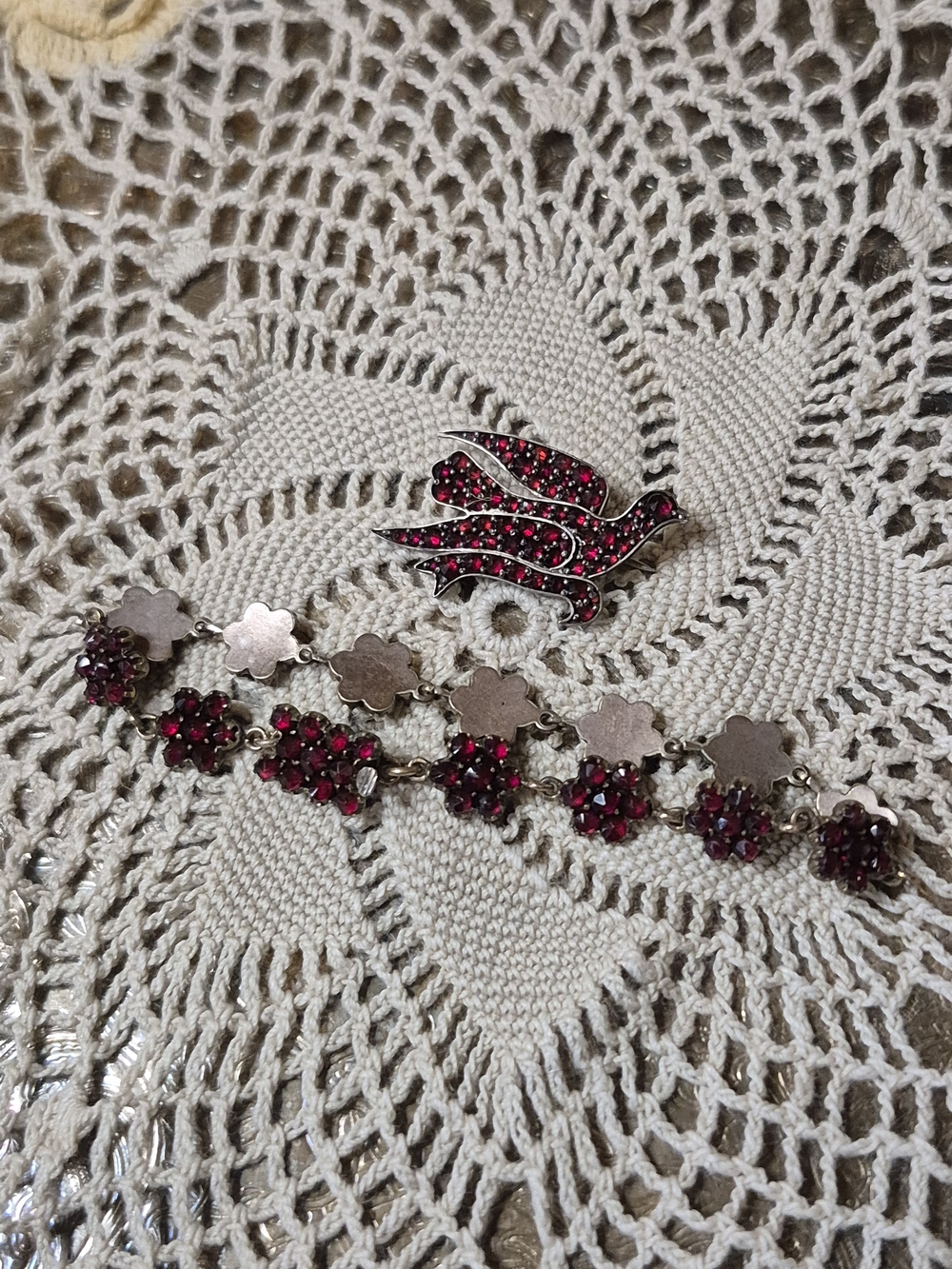 Victorian Red Czech Glass Flower Bracelet and Bird Brooch Set - Picture 12 of 13